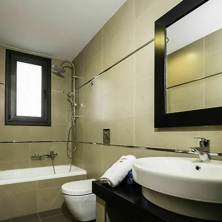 Villa Antonoglou - Waterfront Luxury Retreat Lachania