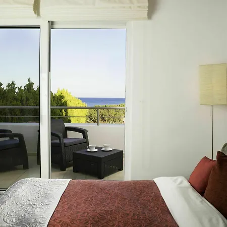 Villa Antonoglou - Waterfront Luxury Retreat *