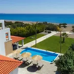 Antonoglou - Waterfront Luxury Retreat וילה