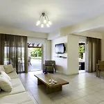 Antonoglou - Waterfront Luxury Retreat וילה