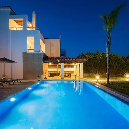 Antonoglou - Waterfront Luxury Retreat * لاخنيا