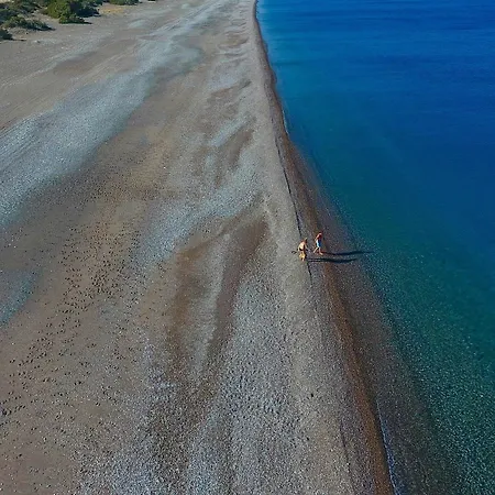 Antonoglou - Waterfront Luxury Retreat Villa Lakhania