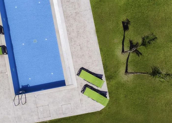 Antonoglou - Waterfront Luxury Retreat