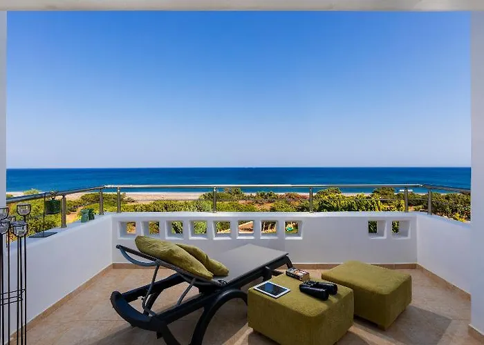 Antonoglou - Waterfront Luxury Retreat