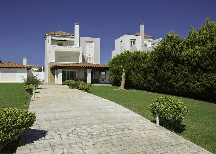 Вилла Antonoglou - Waterfront Luxury Retreat Лакания