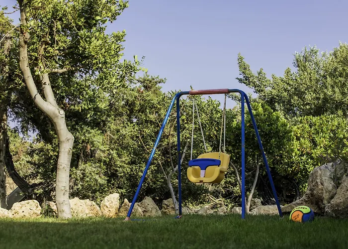 Villa Antonoglou - Waterfront Luxury Retreat Lakhania