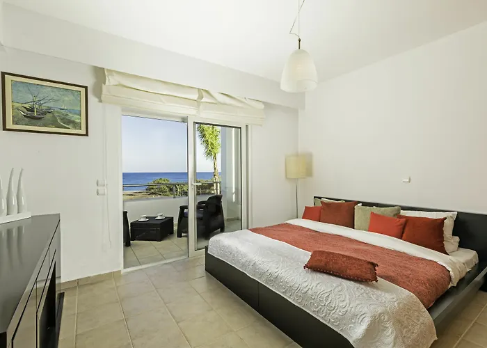 Antonoglou - Waterfront Luxury Retreat