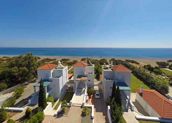 Villa Antonoglou - Waterfront Luxury Retreat *