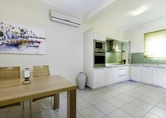 Вилла Antonoglou - Waterfront Luxury Retreat *