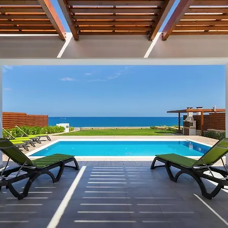 Willa Antonoglou - Waterfront Luxury Retreat *