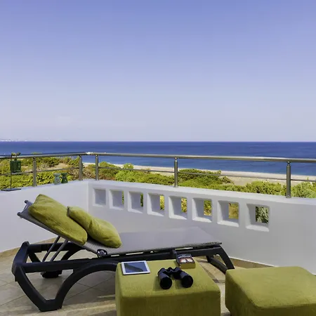 Willa Antonoglou - Waterfront Luxury Retreat *